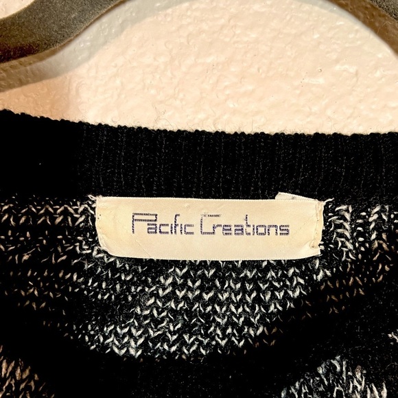 Vintage Black and Grey Sweater - Picture 3 of 5